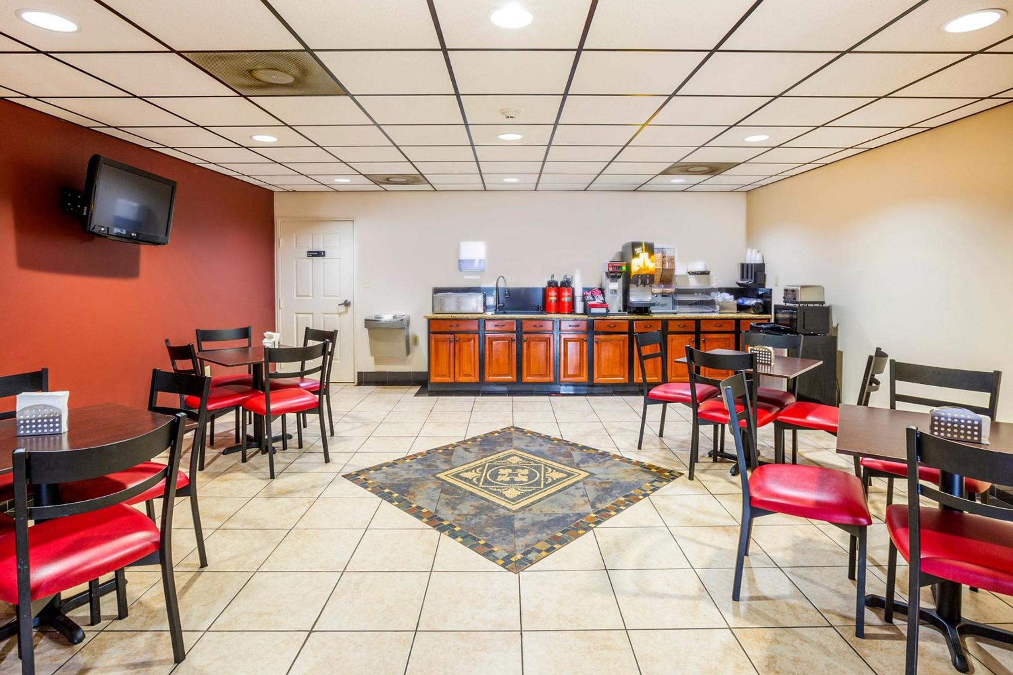 פורט אלן Oyo Hotel Lsu מראה חיצוני תמונה