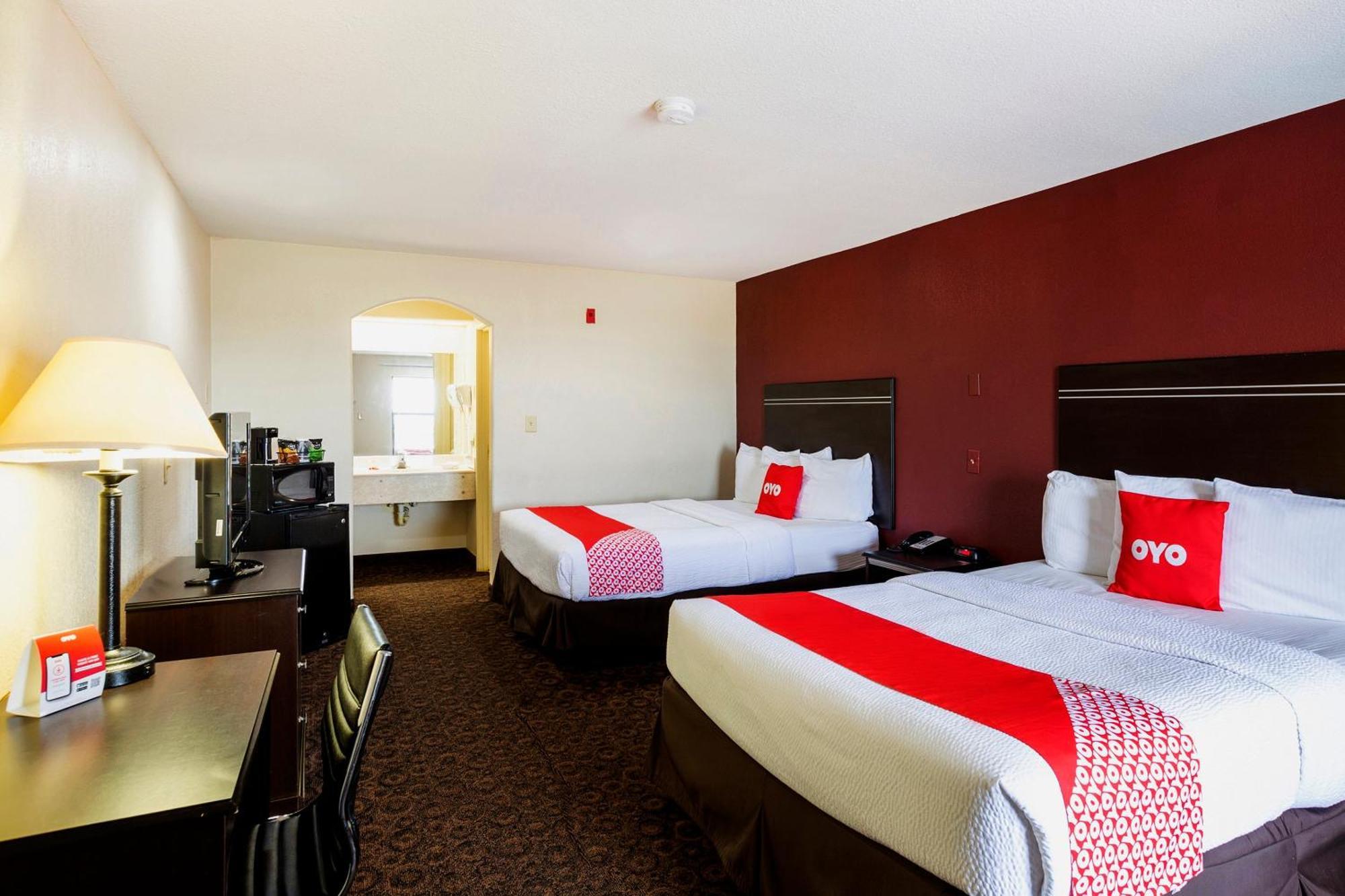 פורט אלן Oyo Hotel Lsu מראה חיצוני תמונה